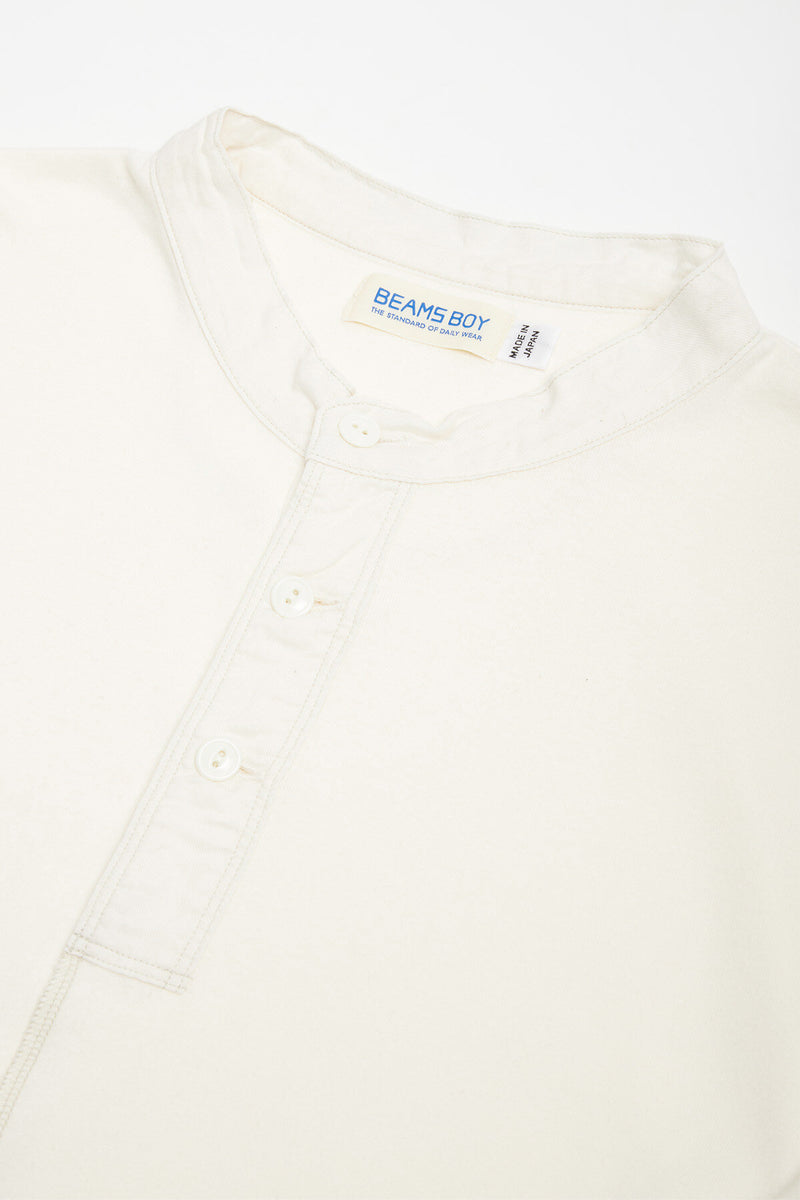 Blusa con colletto rotondo e bottoni