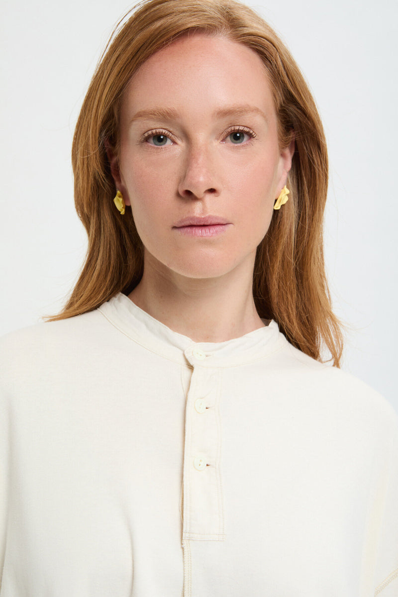 Blusa con colletto rotondo e bottoni