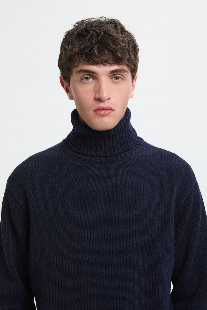 Maglione a collo alto