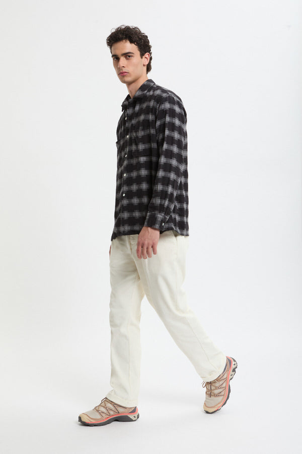 Camicia in Raso spazzolato con colletto aperto