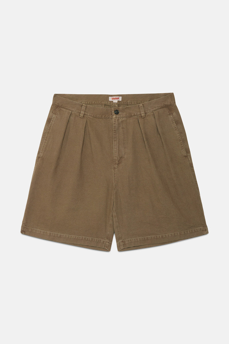 Shorts in tela tinti in capo