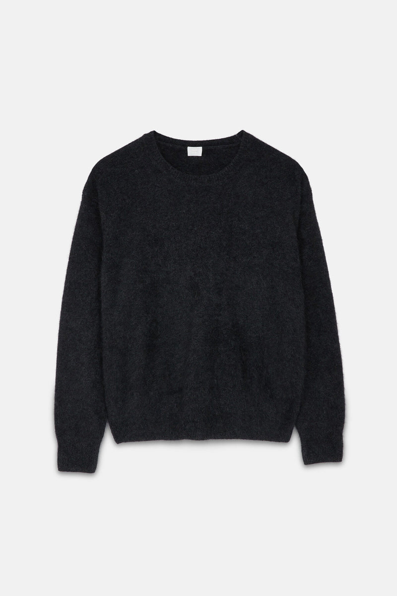 Long-sleeved crew-neck pullover