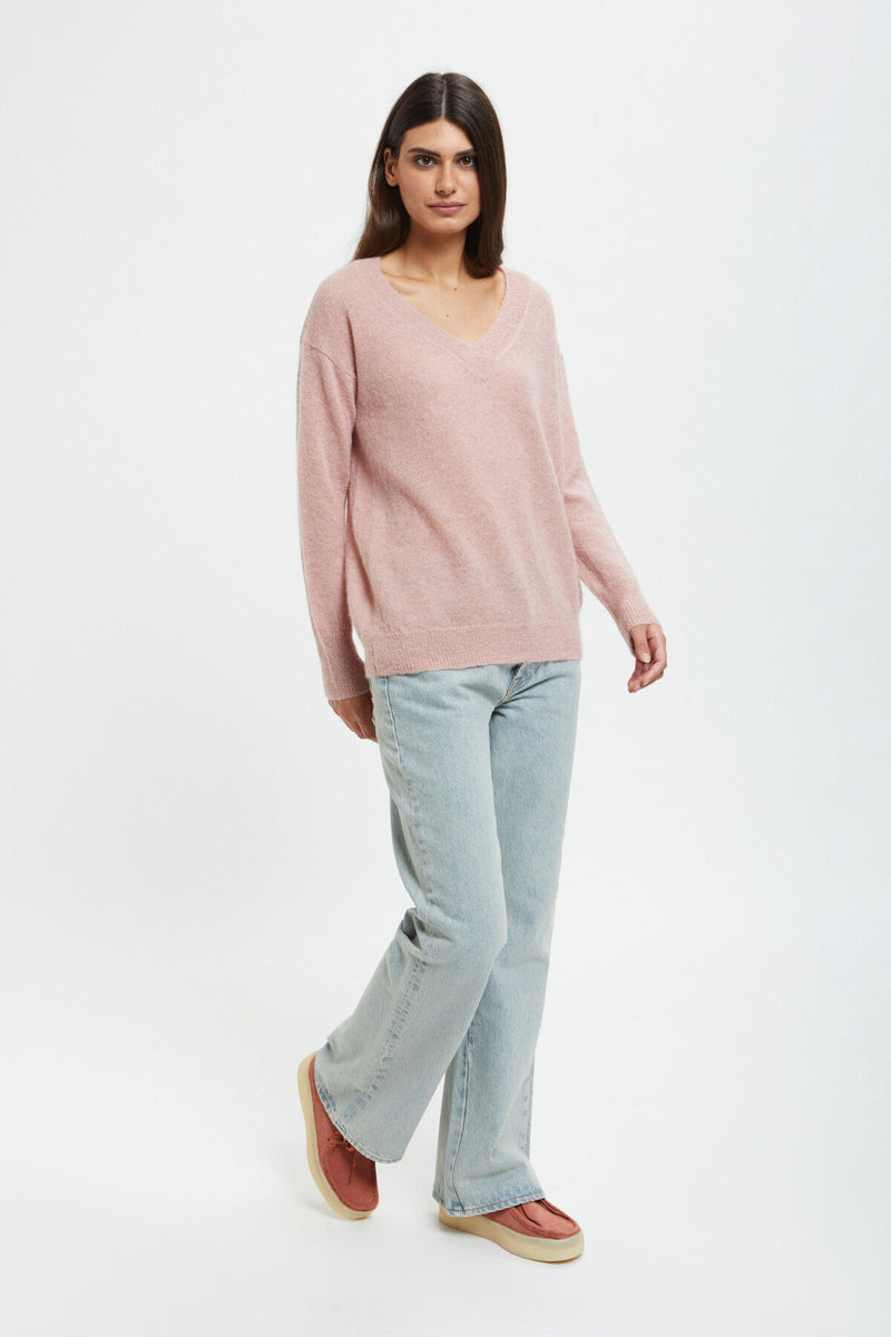 Long-sleeved V Neck pullover