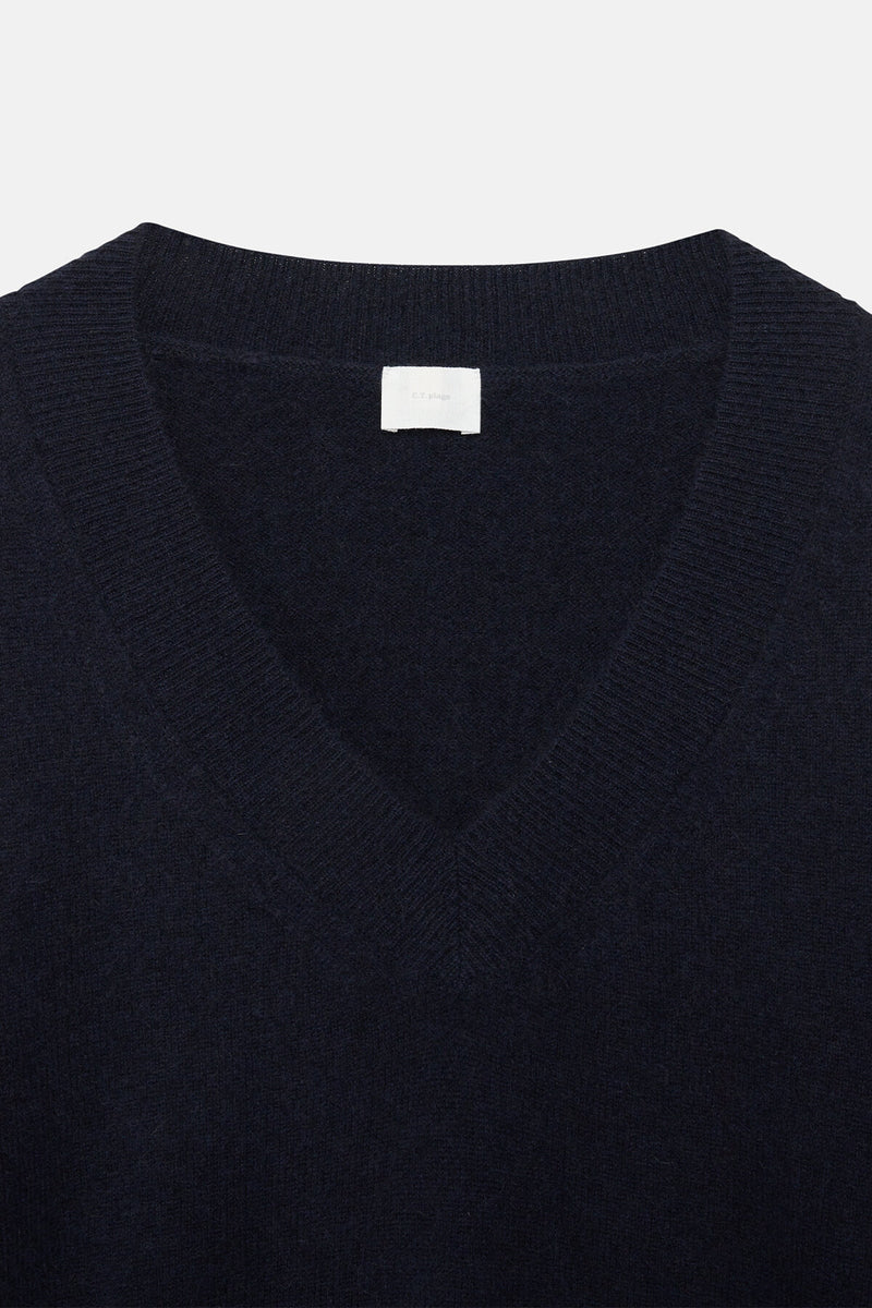 Long-sleeved V Neck pullover