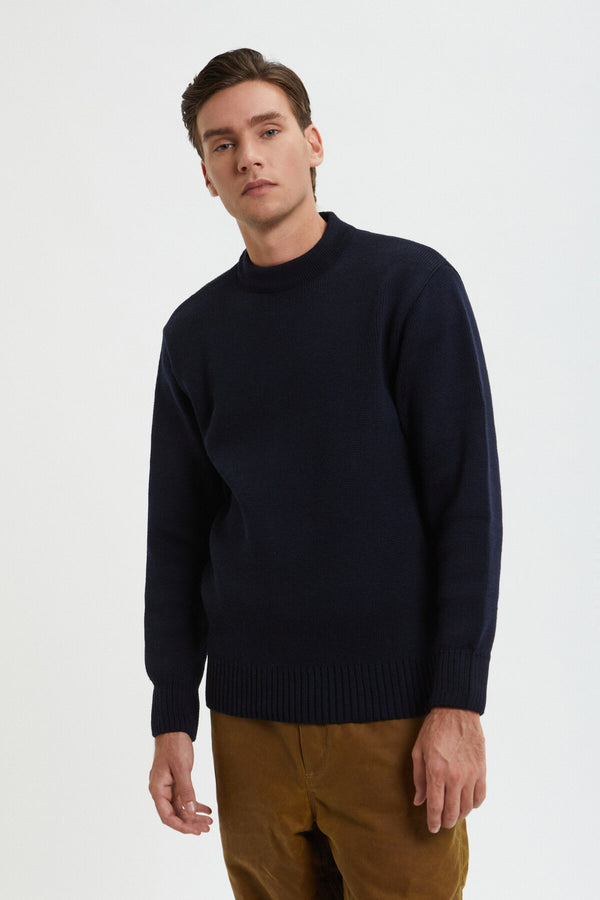 CREWNECK GUIDE SWEATER