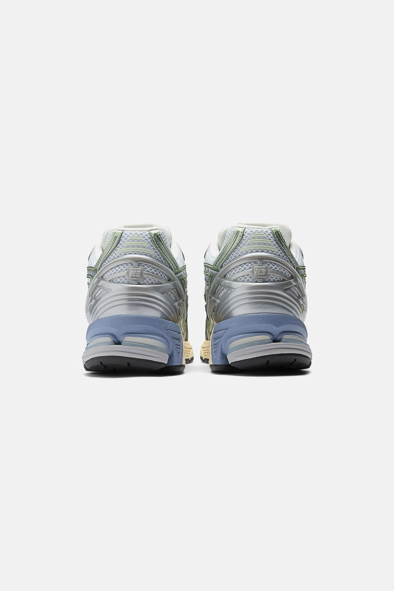 Sneakers 1906