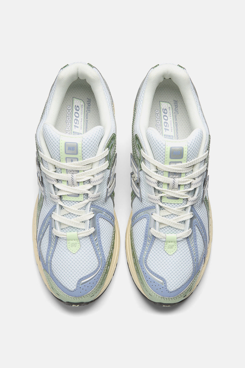 Sneakers 1906