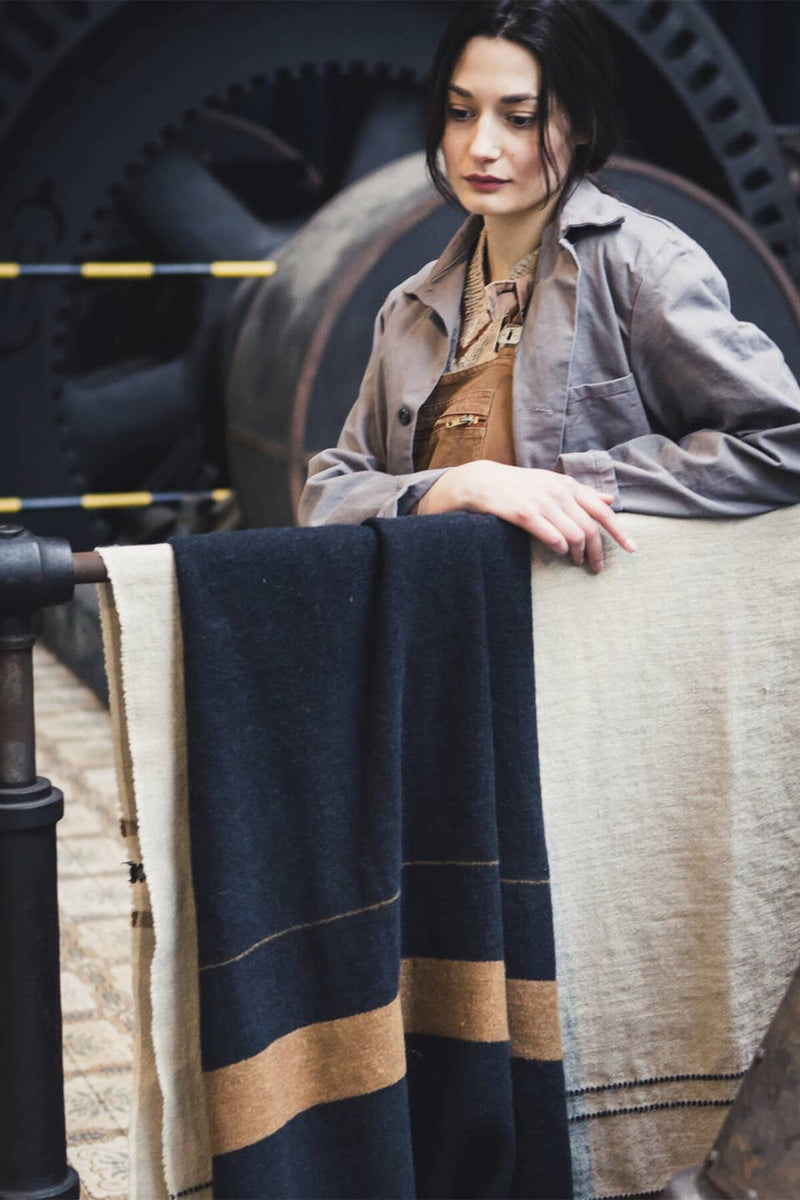 Coperta Oscar a righe nere