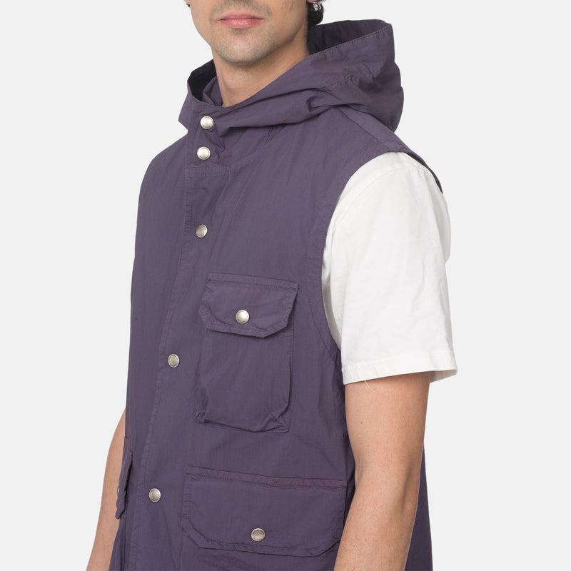 Technical vest with pockets