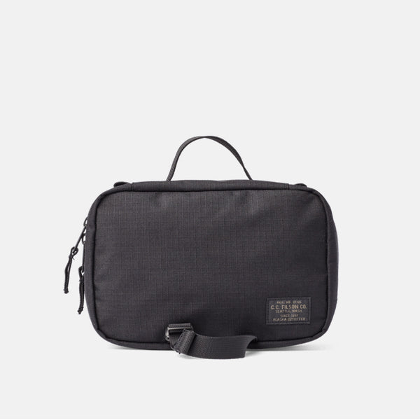 RIPSTOP NYLON TRAVEL PACK