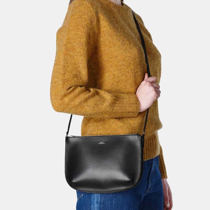 Leather shoulder bag