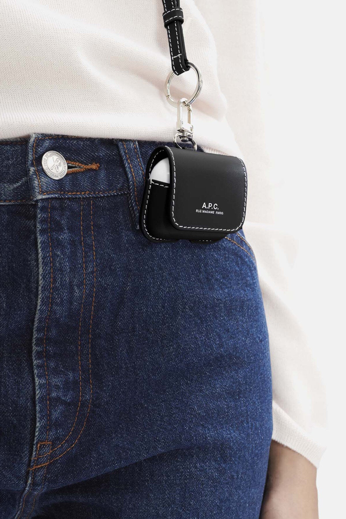 A.P.C. レザーAirpods proケース 黒 A.P.C. APC アーペーセー イヤホンケース airpods case max